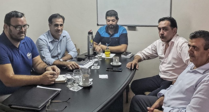 El Municipio y la CUCEI avanzan en facilitar la tramitaci&oacute;n de habilitaciones comerciales 