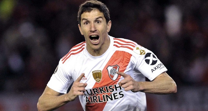 "Nacho" Fern&aacute;ndez: Nos quedan cuatro finales y depende de River salir campe&oacute;n