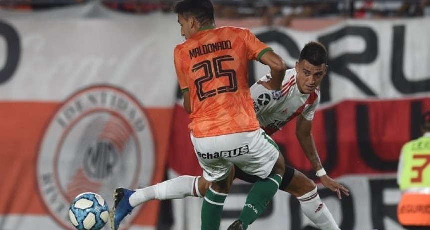 River Plate mereciendo una ventaja m&aacute;s amplia le gan&oacute; a Banfield 1 a 0