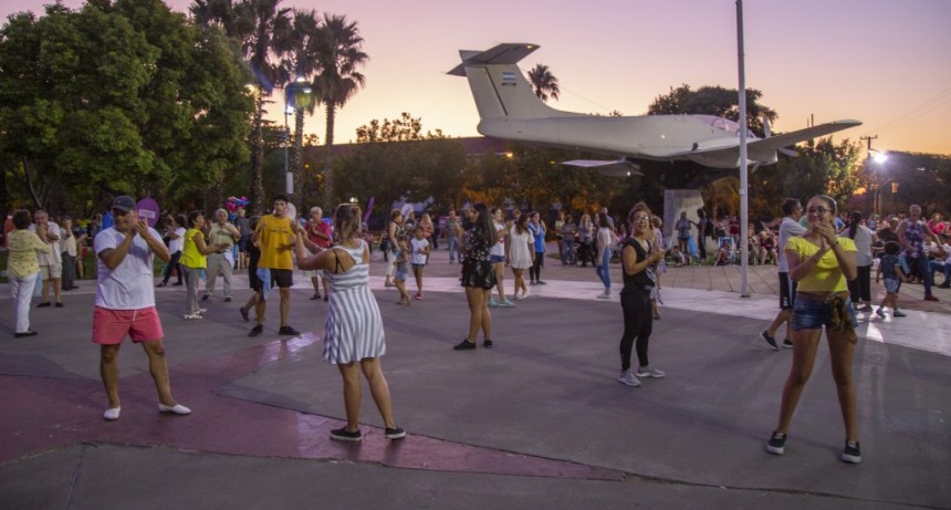 El D&iacute;a de los Enamorados se celebr&oacute; en el Parque Urbano