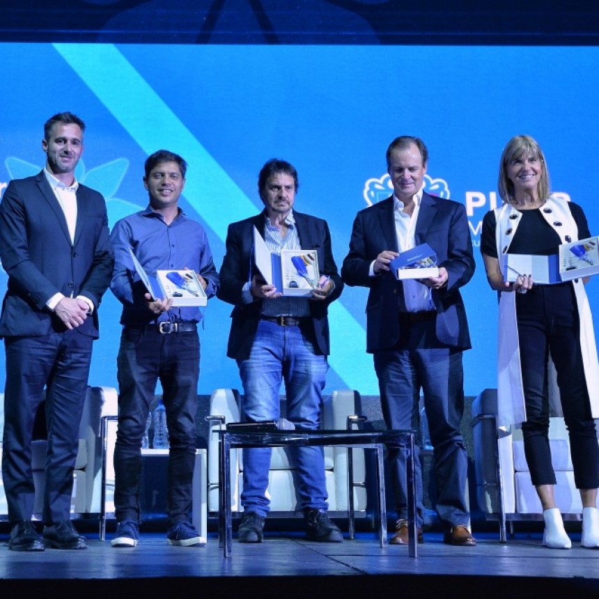 Kicillof: "Nos vamos a dedicar a integrar la Provincia y a recuperar su identidad"