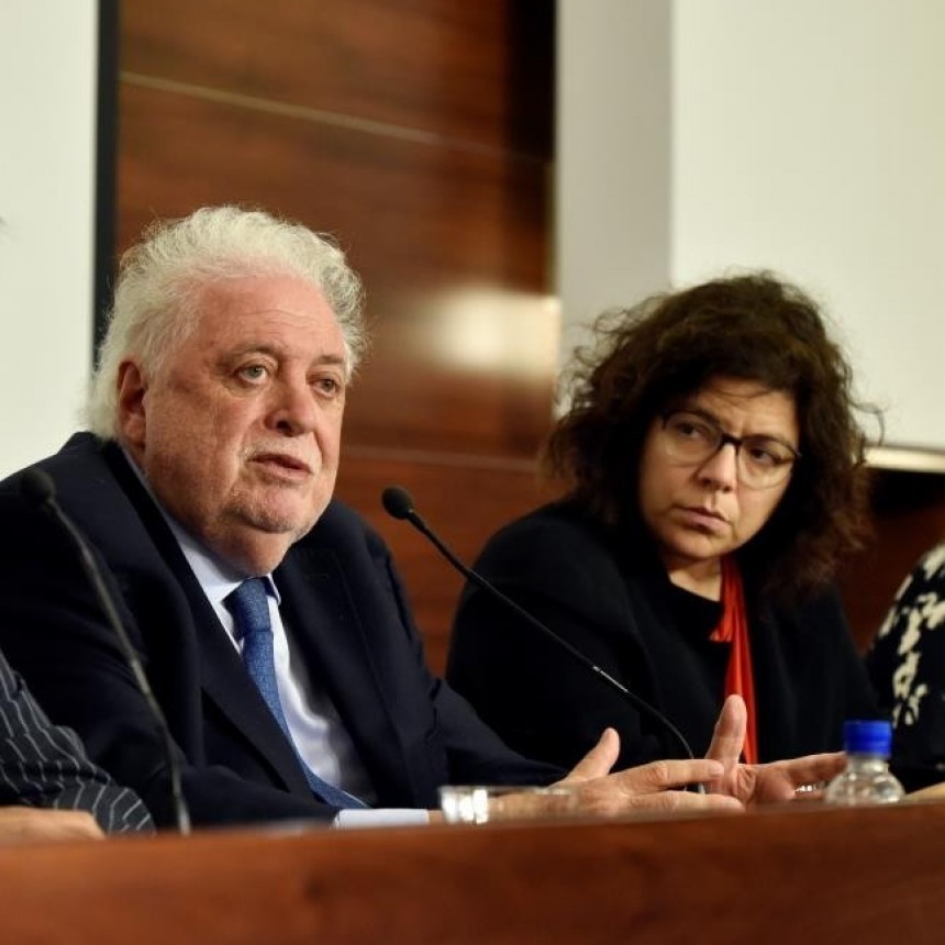 El ministro de Salud de la Naci&oacute;n, Gin&eacute;s Gonz&aacute;lez Garc&iacute;a supervis&oacute; hoy en el Aeropuerto de Ezeiza