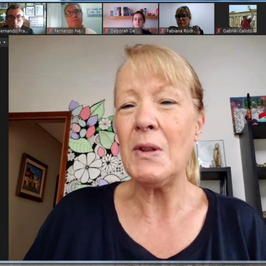 MARGARITA STOLBIZER EN CONFERENCIA CON LOS INTEGRANTES DE APeRA ANALIZANDO LA ACTUALIDAD POLITICA