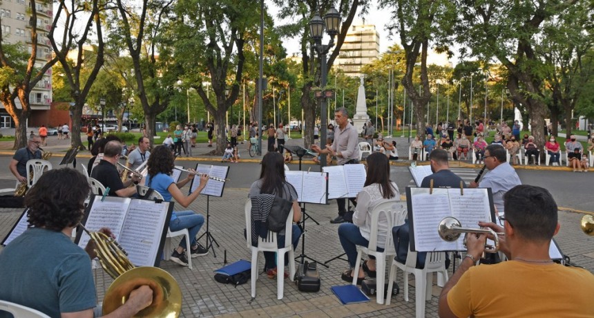Música y danza al aire libre en una nueva propuesta para disfrutar en familia 