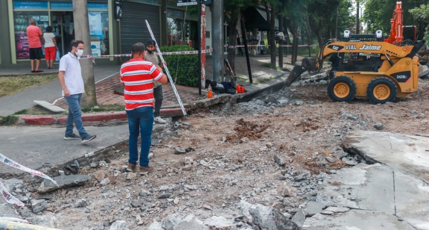 Comenzó la obra de reconstrucción de pavimento y saneamiento en barrio Sarmiento