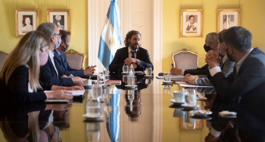 KATOPODIS:  HAY MIL OBRAS EN MARCHA EN EL PAÍS