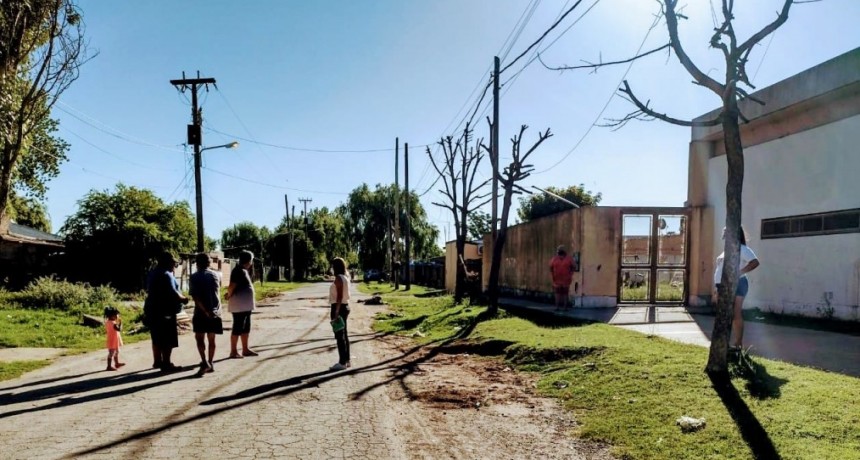 Romina Carrizo : A días de empezar las clases, el Fondo Educativo local brilla por su ausencia