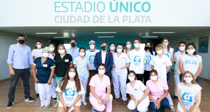  LA PLATA : Kicillof visitó el operativo de vacunación en el Estadio Único Diego Armando Maradona