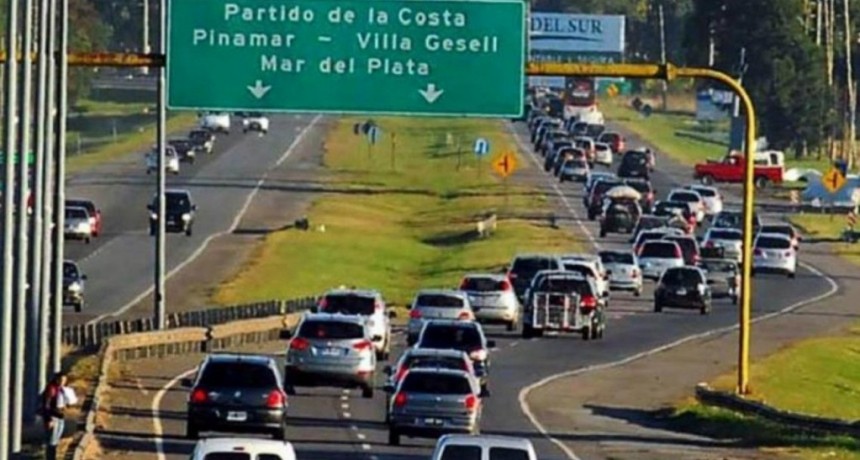 Ruta 2: incesante ingreso de autos a Mar del Plata durante el domingo