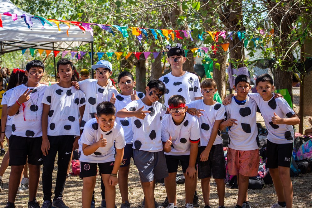 A puro baile y fiesta se despidió la Colonia Municipal de Verano