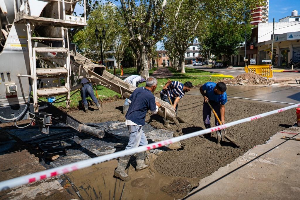 El Municipio avanza con la remodelación de la zona de la Plaza Italia