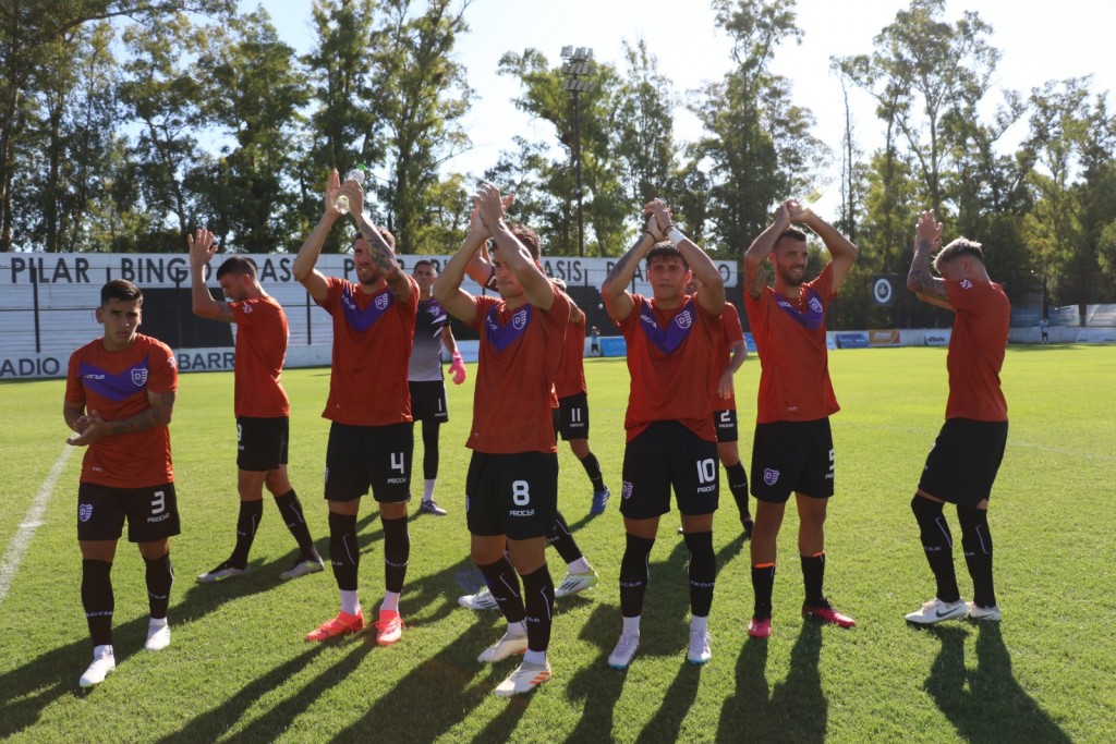 Heroico empate de Villa Dámine con 9 jugadores