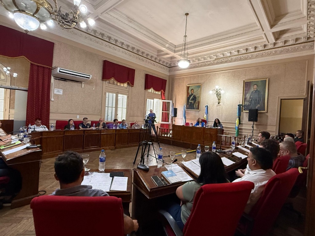 Fuerza Patria: “El abellismo se alineó con Milei y le dio la espalda a los trabajadores de Campana votando contra el rechazo a la reforma laboral”
