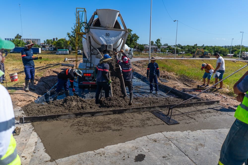 El Municipio junto a Tenaris empezaron la reconstrucción del “rulo” de Ruta 6 a la Ruta 9