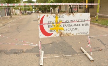 Se realizan obras de reparaci&oacute;n por p&eacute;rdida de agua y en el hormig&oacute;n en calle Belgrano, entre Estrada y Jean Jaures