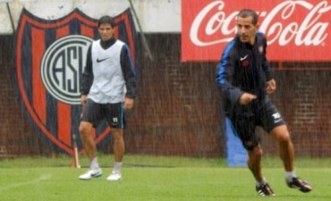El plantel entren&oacute; bajo la lluvia y qued&oacute; concentrado