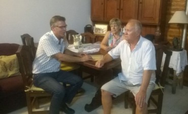 Axel Cantlon visit&oacute; el barrio San Jacinto y se entrevist&oacute; con vecinos v&iacute;ctimas de usurpaciones