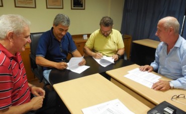 UOM &ndash; UOCRA &ldquo;Firma de convenio  para formaci&oacute;n y reentrenamiento laboral&rdquo;
