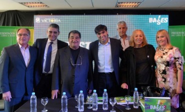 Provincia de Buenos Aires FUERTE APOYO DE INTENDENTES Y DIRIGENTES BONAERENSES A LA CANDIDATURA DE BOSSIO  