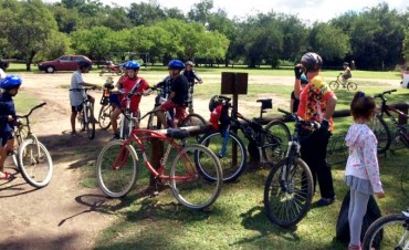 Se realiz&oacute; una bicicleteada en el B&deg; Otamendi