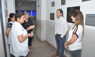 Abella visit&oacute; la Escuela N&ordm; 4 de R&iacute;o Luj&aacute;n