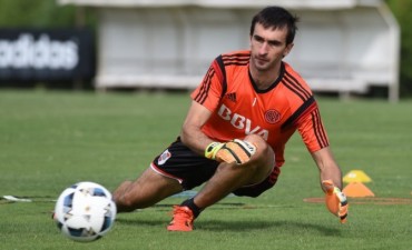 El plantel profesional de River Plate se entren&oacute; en el predio de Ezeiza