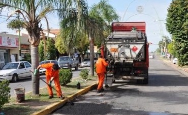 Avanzan los trabajos de reparaci&oacute;n en la Avda. Varela