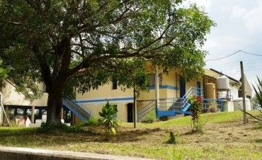 Autoridades municipales recorrieron establecimientos educativos de la isla 
