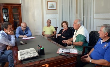 Barrio D&aacute;lmine: tras una reuni&oacute;n entre Abella y los vecinos, empezaron las tareas de mejora