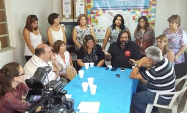 Roberto Baradel visit� Campana y brindo una conferencia de prensa en la sede de S.U.T.E.B.A