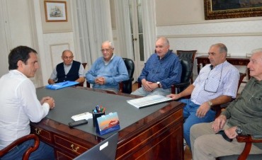 Abella recibi&oacute; a autoridades del Centro de Jubilados de la calle Moreno 