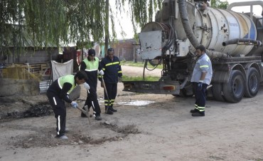 Limpian los desag&uuml;es pluviales en La Josefa 