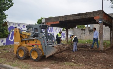 Cuadrillas municipales trabajan para mejorar la ciudad
