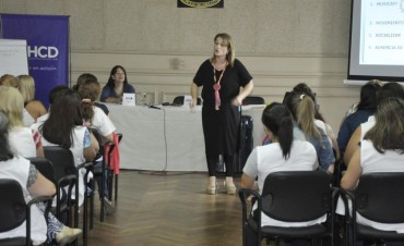 Educaci&oacute;n: se realiz&oacute; una capacitaci&oacute;n sobre neurociencias dirigida a docentes de cuarto a&ntilde;o
