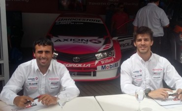 Mat&iacute;as Rossi y Gabriel Ponce de Le&oacute;n, pilotos de Toyota, presentes en Expoagro