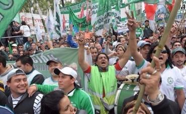 Los pol�ticos y gremialistas locales se refirieron a la masiva movilizaci�n gremial