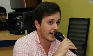 Vamos Campana y un programa solidario de entrega de &uacute;tiles escolares