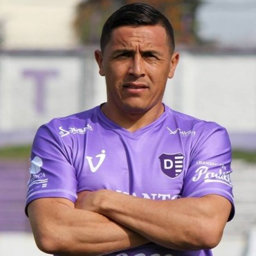 Horacio Falc&oacute;n cumpli&oacute; 400 partidos con la camiseta de Villa D&aacute;lmine