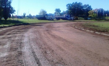 El Municipio reacondicion&oacute; la pista de atletismo del Club Ciudad de Campana 
