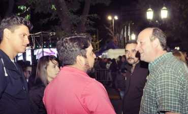 Roses comparti&oacute; con los vecinos la fiesta de cierre del verano