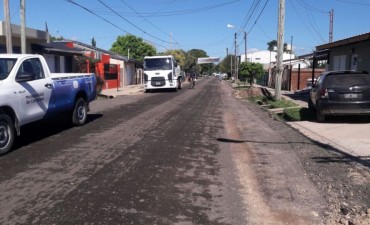 Colocan RAP y realizan trabajos de bacheo en el barrio Lubo