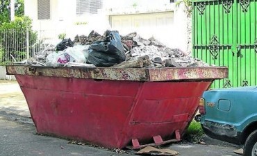 Solicitan no arrojar mont&iacute;culos de residuos y restos de poda en la v&iacute;a p&uacute;blica 