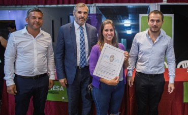 El Intendente encabez&oacute; la primera entrega de escrituras del a&ntilde;o 