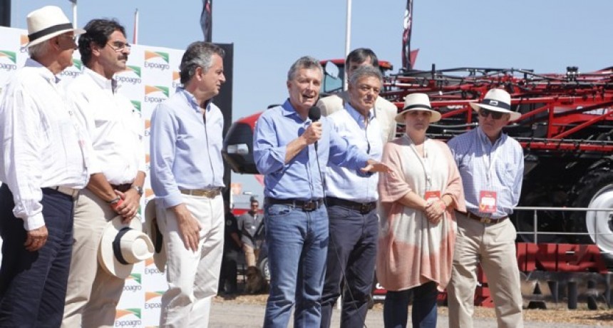 Macri anunci&oacute; la simplificaci&oacute;n de los tr&aacute;mites registrales para productores agropecuarios