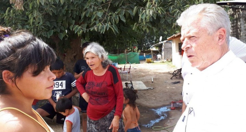 Concejales justicialistas acompa&ntilde;&oacute; el reclamo de los vecinos por la falta de regador