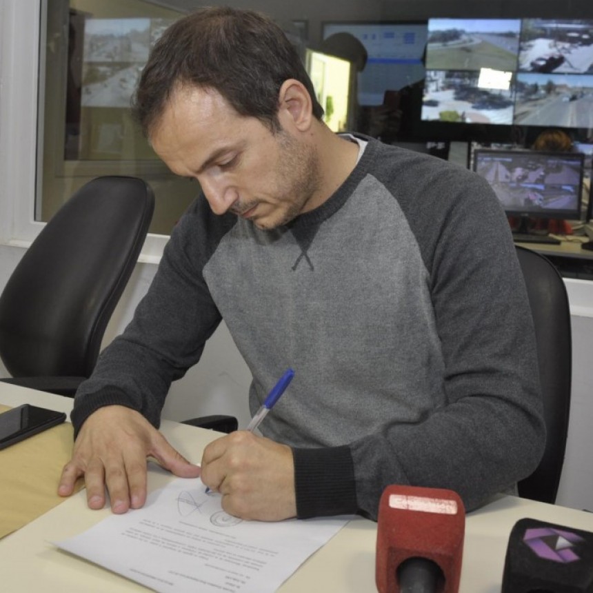 Abella le pidi&oacute; a la Justicia que se &ldquo;ponga los pantalones largos&rdquo; para investigar la venta de droga