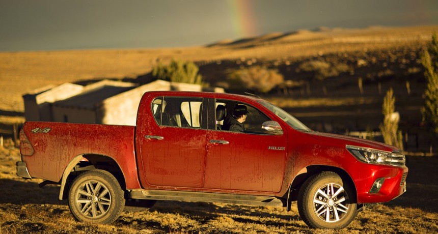 Hilux cumple 50 a&ntilde;os