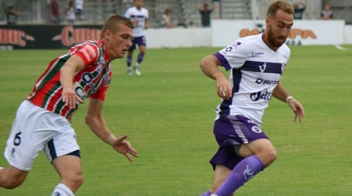 Independiente Rivadavia de Mendoza venci&oacute; a Villa D&aacute;lmine 1 a 0