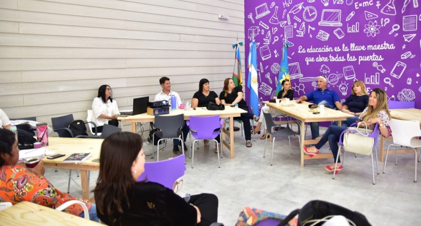 Nuevo encuentro de la Mesa Distrital de Educaci&oacute;n
