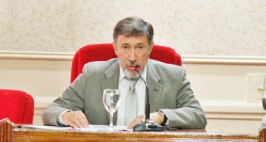 Fraticelli hizo un llamado a la sensatez y pidi&oacute; por la normalizaci&oacute;n del Concejo